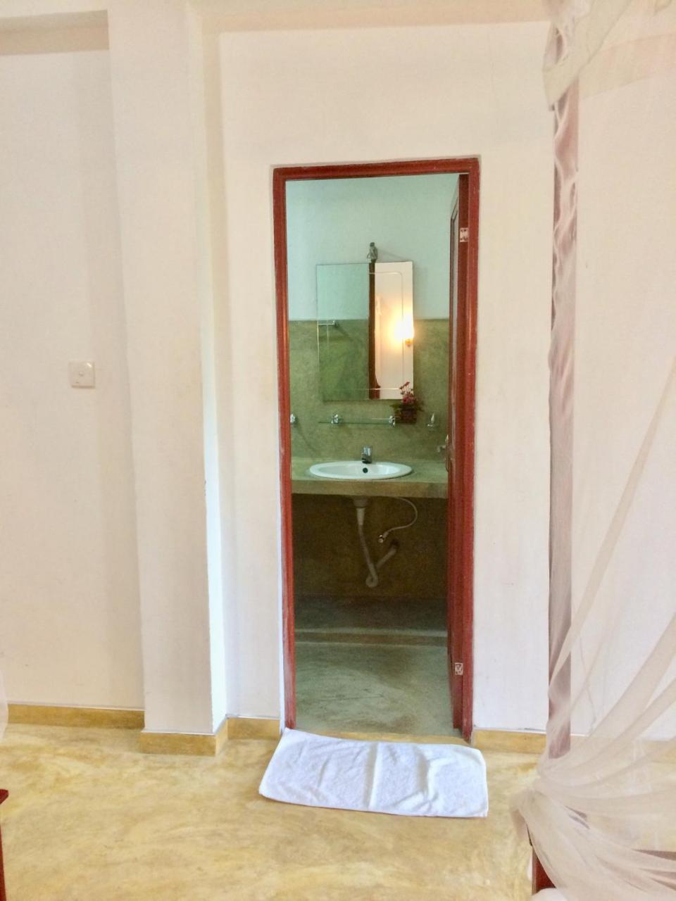 Aloha Beach Resort Tangalle Extérieur photo
