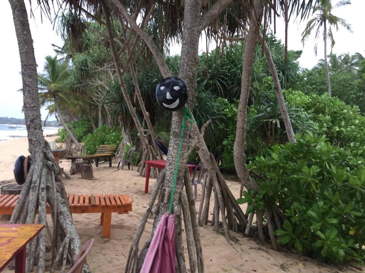 Aloha Beach Resort Tangalle Extérieur photo