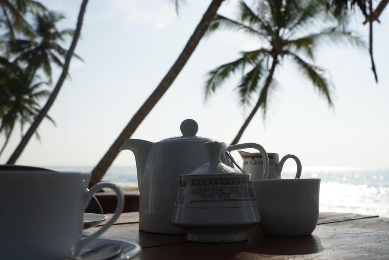 Aloha Beach Resort Tangalle Extérieur photo
